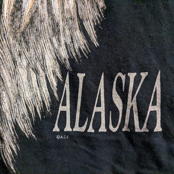 Vintage ALASKA wolf graphic tee - Picture 2 of 3